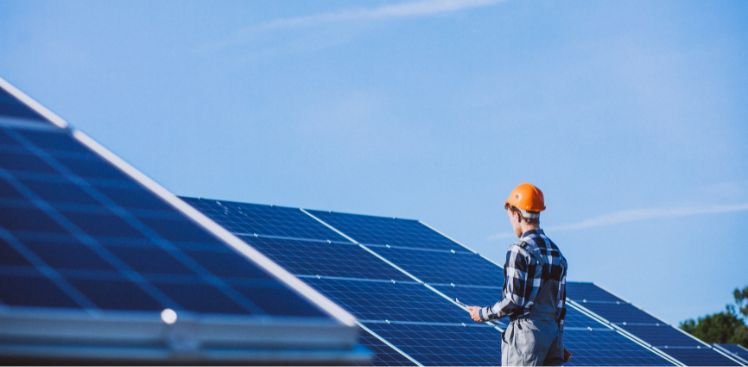 5 cosas que cambian en tu casa cuando instalas paneles solares en Madrid (más allá del ahorro)